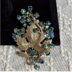 Vintage 1950s Aurora Borealis Gold Leaf & Berry Spray Brooch